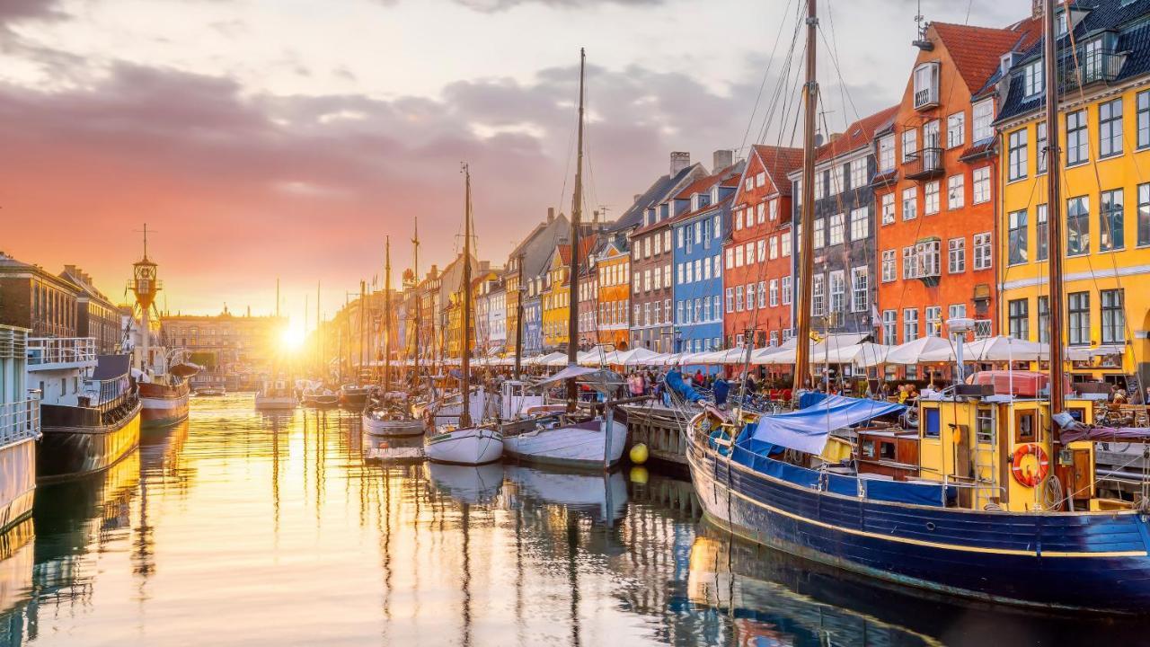 Stylish Spacious Apartment W 3Br In Copenhagen City Luaran gambar